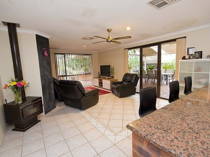 23 Smith Crescent, High Wycombe WA 6057