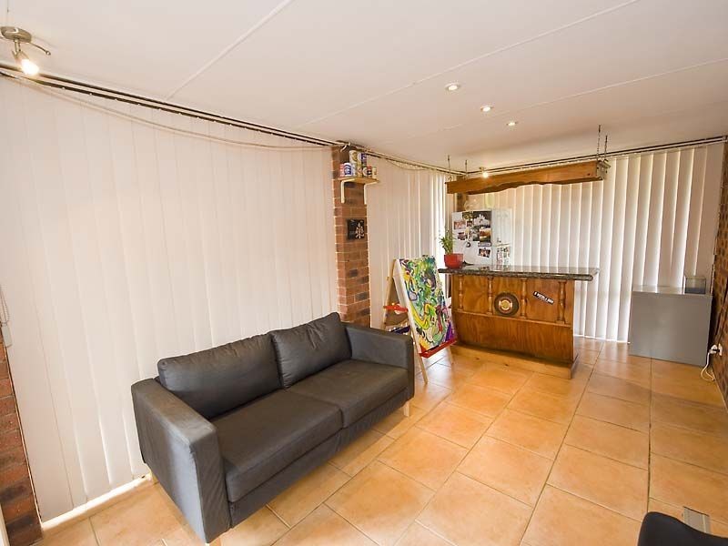 23 Smith Crescent, High Wycombe WA 6057