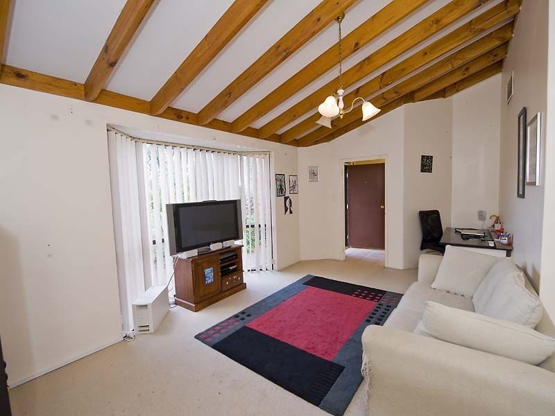 23 Smith Crescent, High Wycombe WA 6057