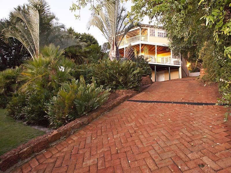 10 Walbeck Road, Kalamunda WA 6076