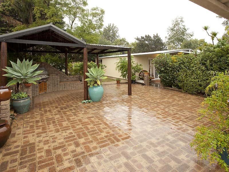 9 Berry Drive, Maida Vale WA 6057