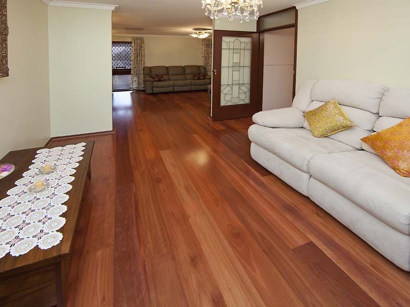 9 Berry Drive, Maida Vale WA 6057