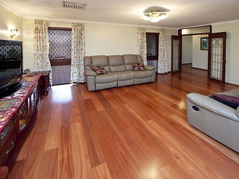 9 Berry Drive, Maida Vale WA 6057