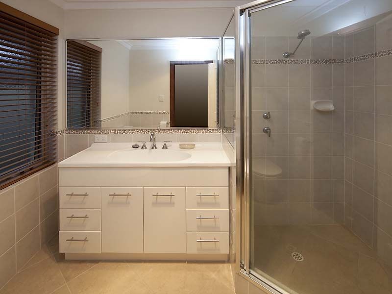 9 Berry Drive, Maida Vale WA 6057