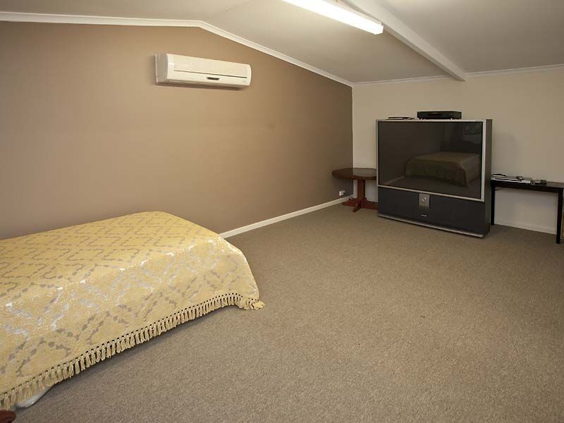 9 Berry Drive, Maida Vale WA 6057