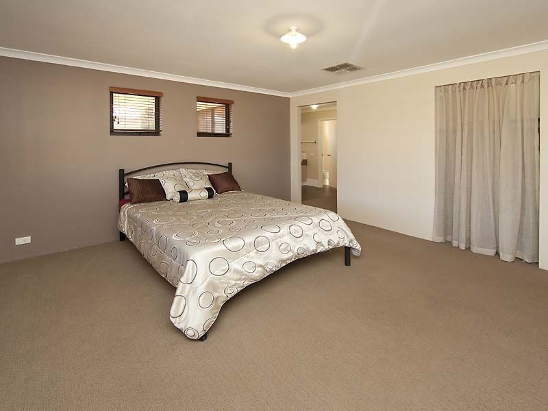 56 Hawkevale Road, High Wycombe WA 6057