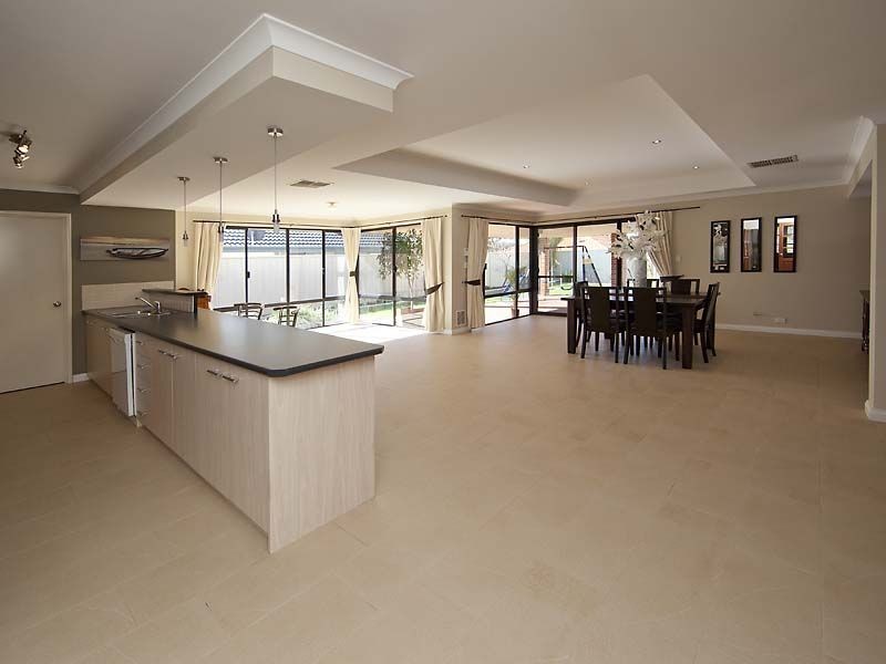 56 Hawkevale Road, High Wycombe WA 6057