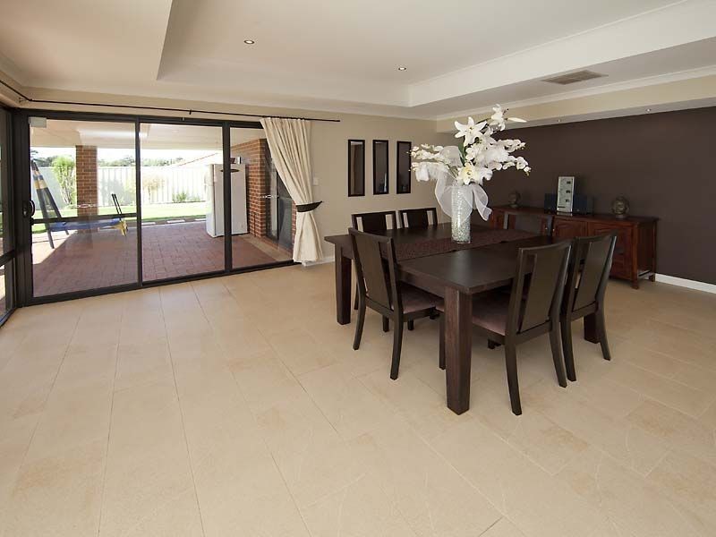 56 Hawkevale Road, High Wycombe WA 6057