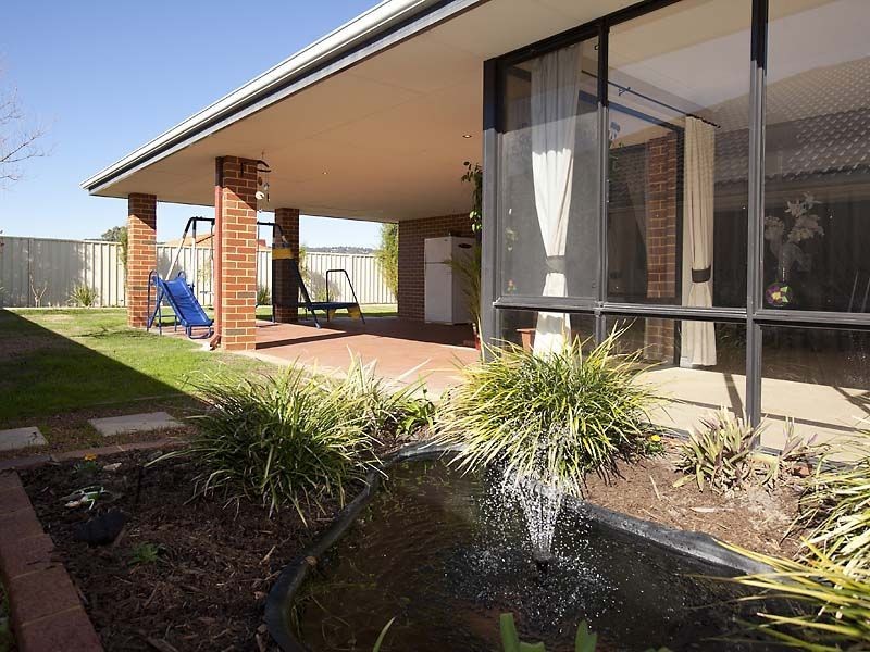 56 Hawkevale Road, High Wycombe WA 6057