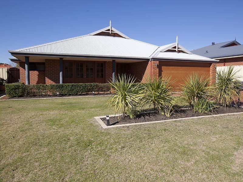 56 Hawkevale Road, High Wycombe WA 6057