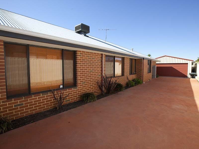 56 Hawkevale Road, High Wycombe WA 6057