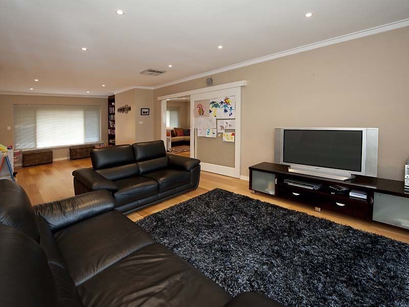 22 Acacia Road, Maida Vale WA 6057