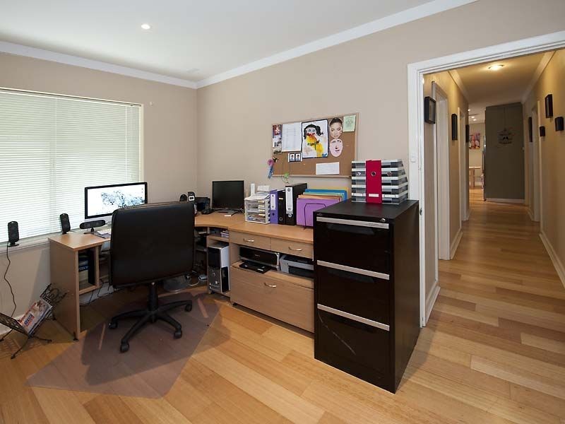 22 Acacia Road, Maida Vale WA 6057