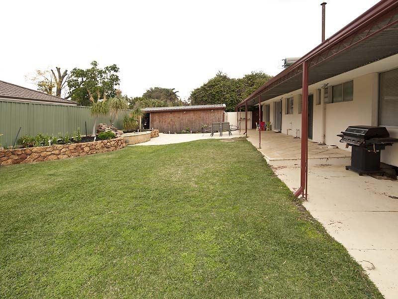 22 Acacia Road, Maida Vale WA 6057