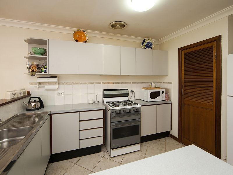 10 Worralda Street, Maida Vale WA 6057