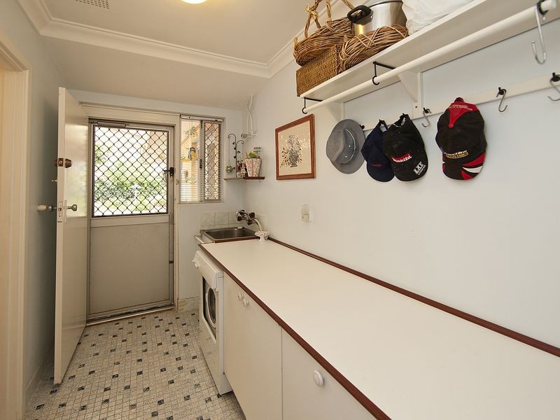 10 Worralda Street, Maida Vale WA 6057