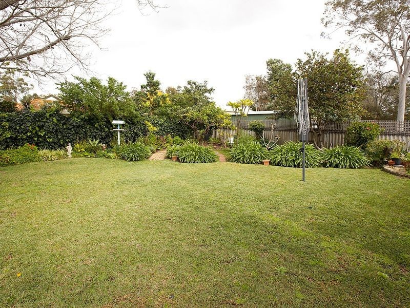 10 Worralda Street, Maida Vale WA 6057