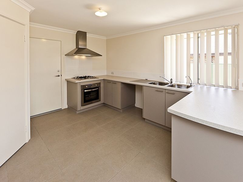 1/268 Adelaide Street, High Wycombe WA 6057