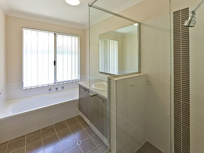 1/268 Adelaide Street, High Wycombe WA 6057