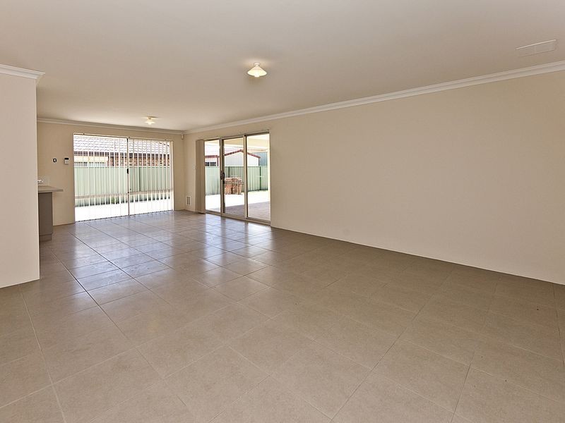 1/268 Adelaide Street, High Wycombe WA 6057