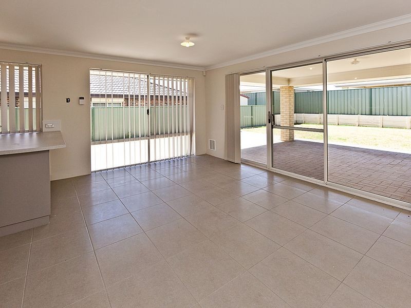 1/268 Adelaide Street, High Wycombe WA 6057