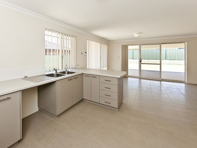 1/268 Adelaide Street, High Wycombe WA 6057