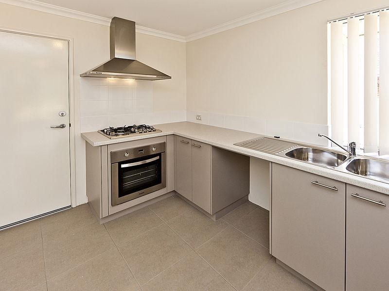 1/268 Adelaide Street, High Wycombe WA 6057