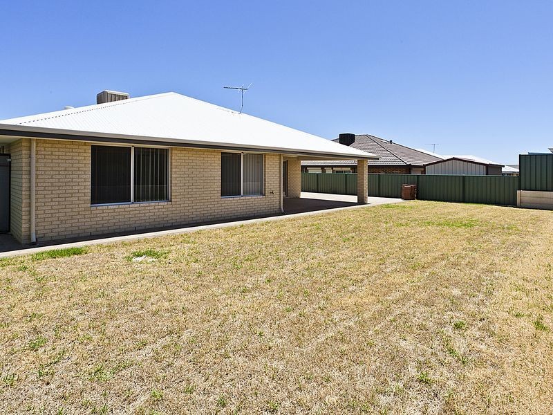 1/268 Adelaide Street, High Wycombe WA 6057