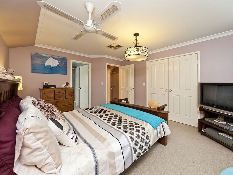 12 Desert Ash Place, Helena Valley WA 6056