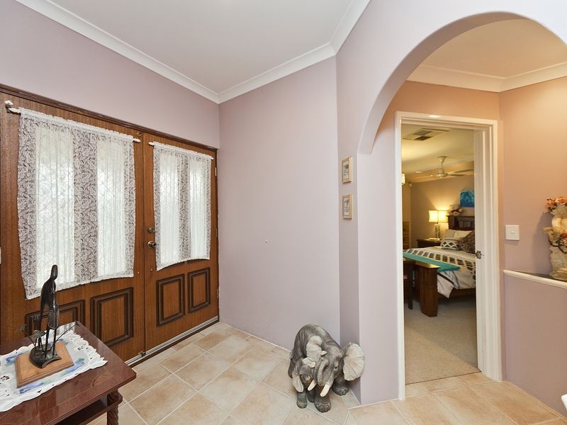 12 Desert Ash Place, Helena Valley WA 6056