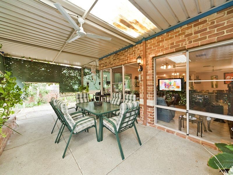 12 Desert Ash Place, Helena Valley WA 6056