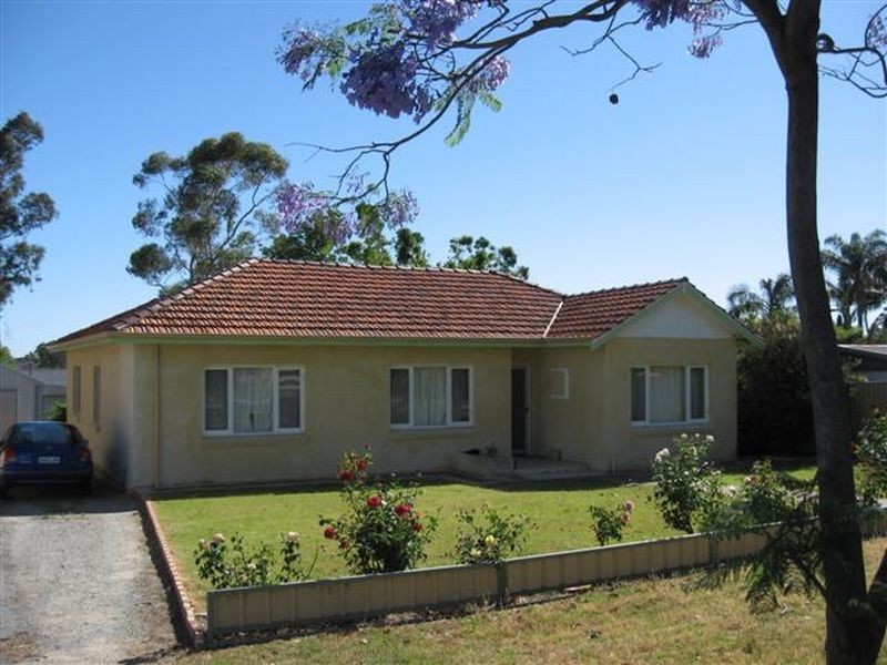 15 Warner Road, High Wycombe WA 6057