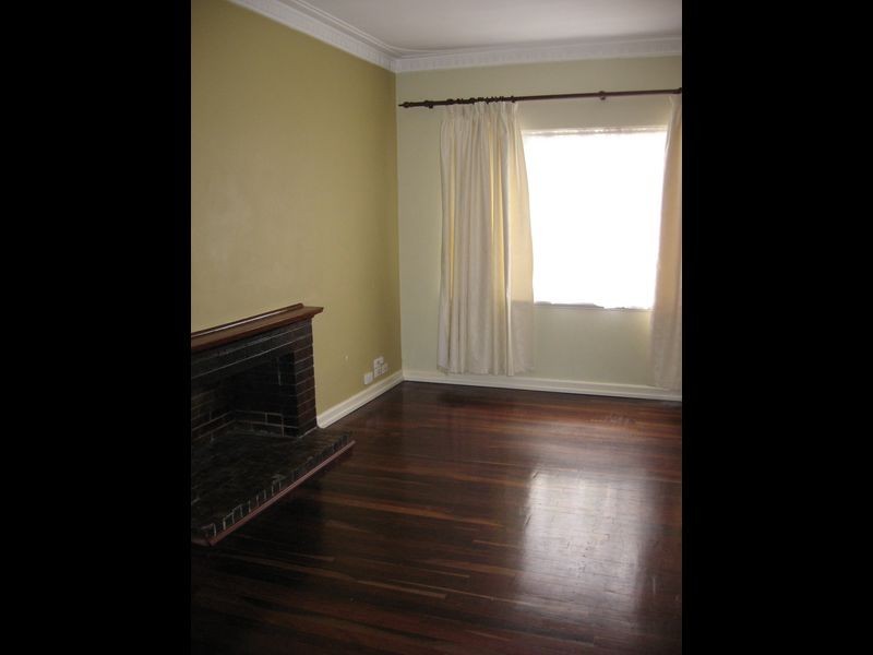 15 Warner Road, High Wycombe WA 6057