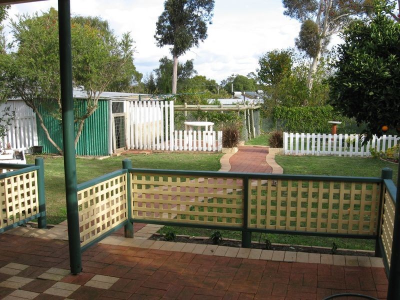 15 Warner Road, High Wycombe WA 6057