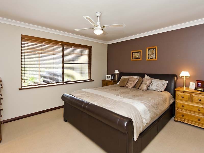 70 Lawnbrook Road East, Bickley WA 6076