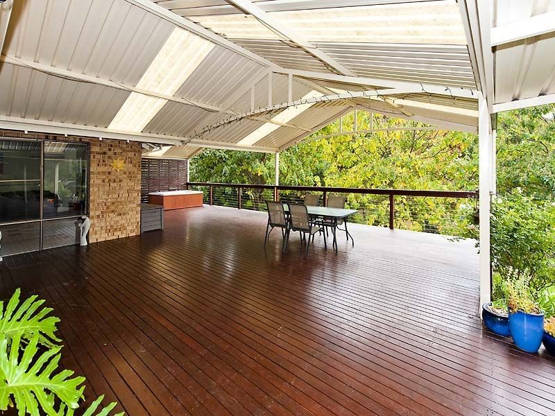 70 Lawnbrook Road East, Bickley WA 6076