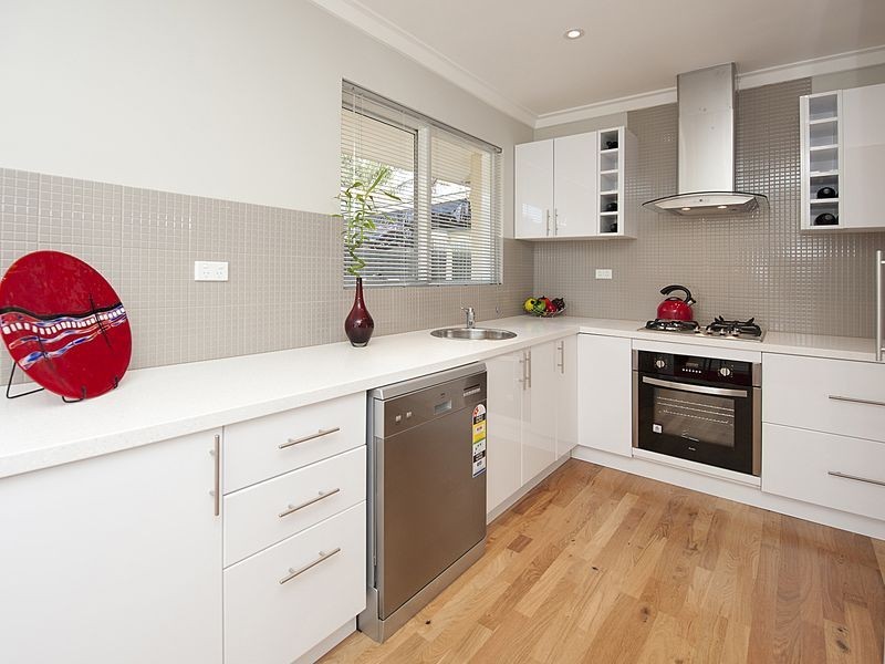 16 Bandalong Way, High Wycombe WA 6057