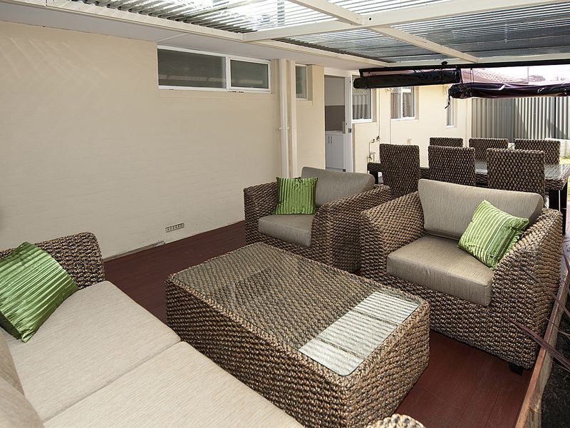 16 Bandalong Way, High Wycombe WA 6057