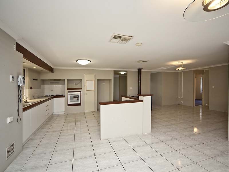 21 Koongee Cross, High Wycombe WA 6057