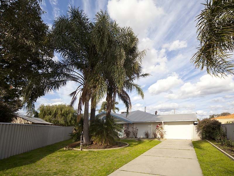 21 Koongee Cross, High Wycombe WA 6057