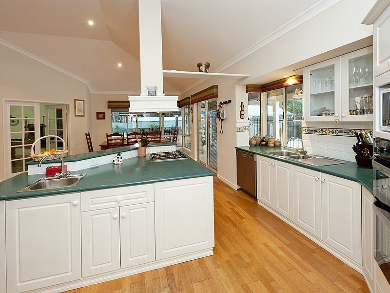 32 Balmoral Road, Gooseberry Hill WA 6076