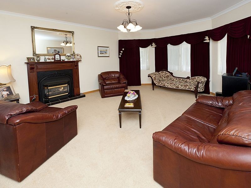 32 Balmoral Road, Gooseberry Hill WA 6076