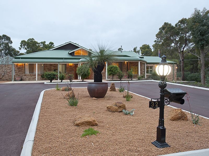 32 Balmoral Road, Gooseberry Hill WA 6076
