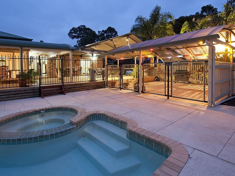 32 Balmoral Road, Gooseberry Hill WA 6076