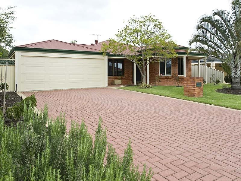 14 Feeney Gardens, High Wycombe WA 6057