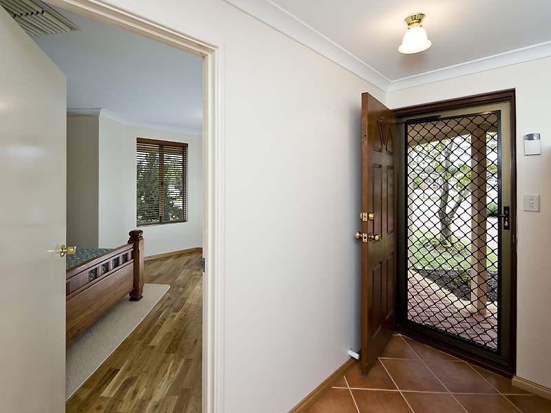 14 Feeney Gardens, High Wycombe WA 6057