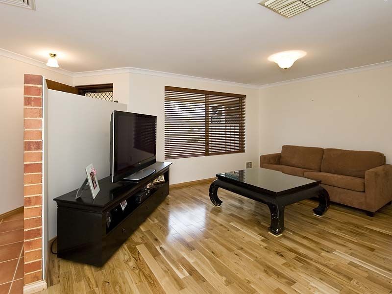 14 Feeney Gardens, High Wycombe WA 6057