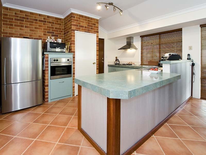 14 Feeney Gardens, High Wycombe WA 6057