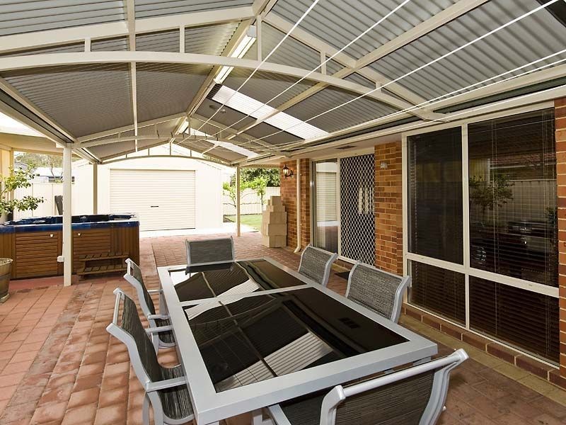 14 Feeney Gardens, High Wycombe WA 6057