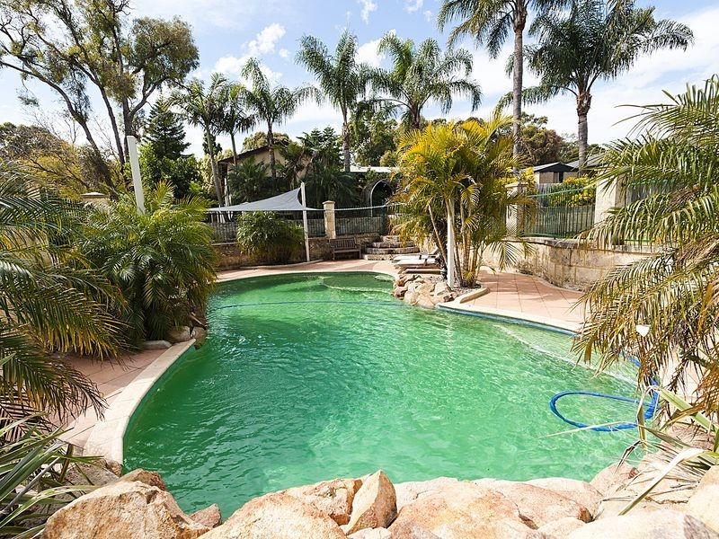 31 Mason Road, Kalamunda WA 6076